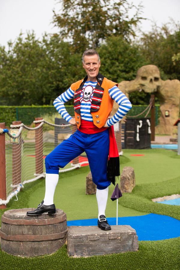 anton du beke as smee.jpg