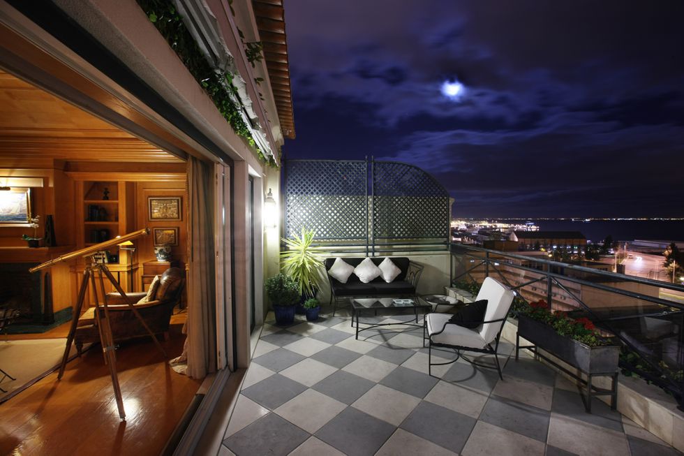 As Janelas Verdes_Terrace NightCOPY.jpg