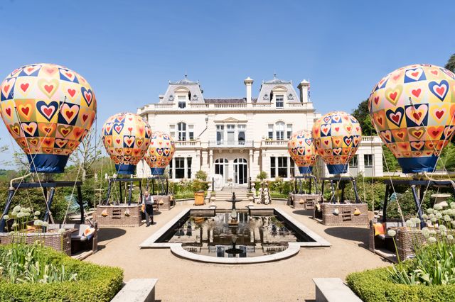 Beaverbrook balloon dining