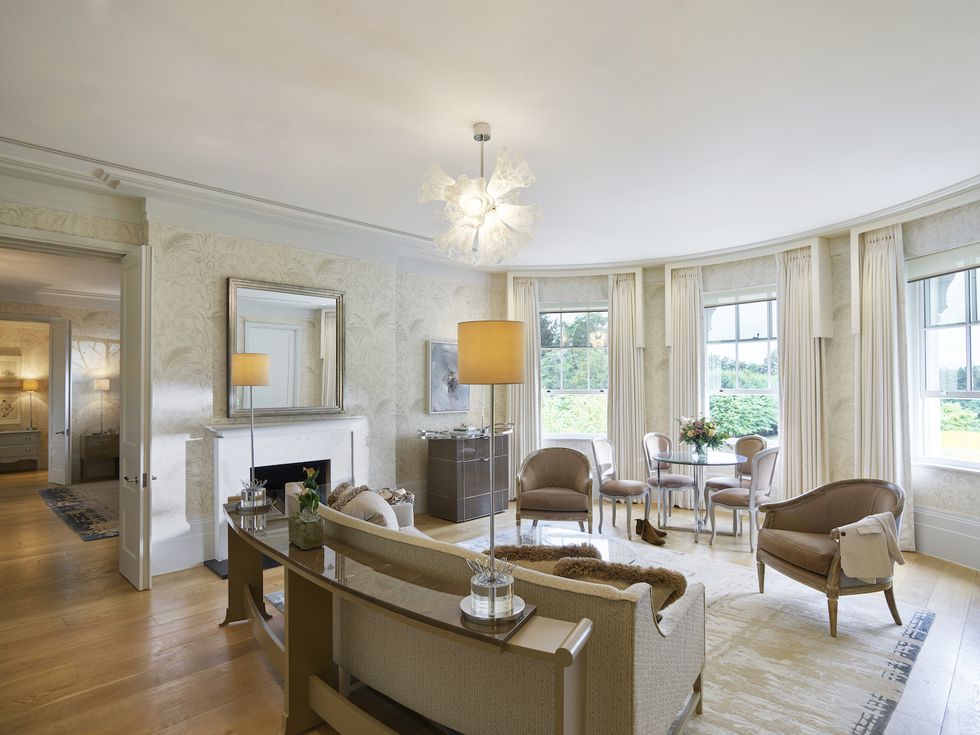 Coworth Park-Mansion House Premium Suite-Arbuthnot-propped-highres.jpg