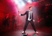 Deco (Brian Gilligan), in The Commitments, photo credit Johan Persson (Press Image 3) copy.jpg