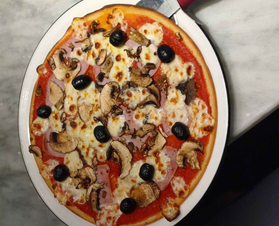 Essential Surrey gluten free restaurants Pizza Express gluten free La Reine.jpg