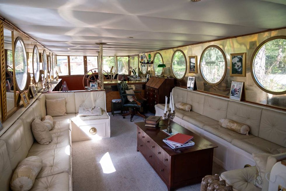 Flamant Rose interior.jpg