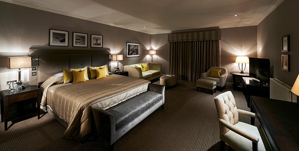 Foxhills Poolside Junior Suite.jpeg