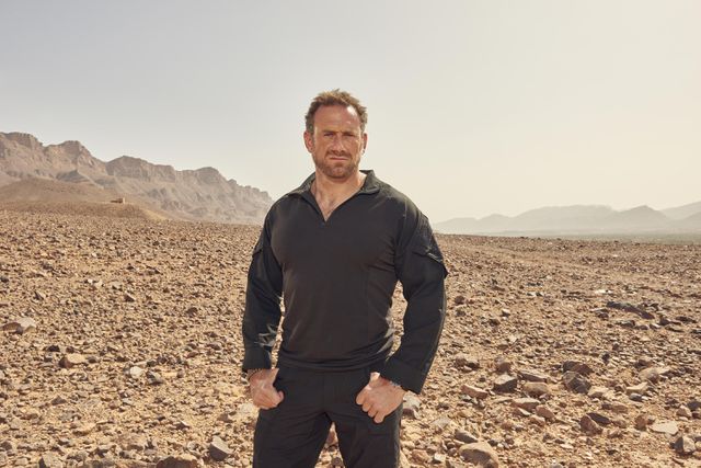 JASON FOX CREDIT HalShinnie.jpg