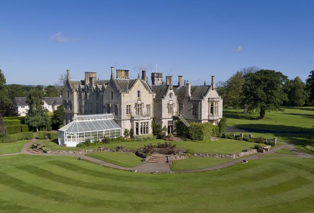 schloss roxburghe Exterior 1.jpg