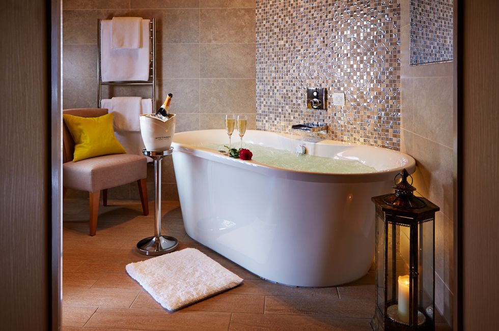 South Lodge Hotel Bathroom.jpg