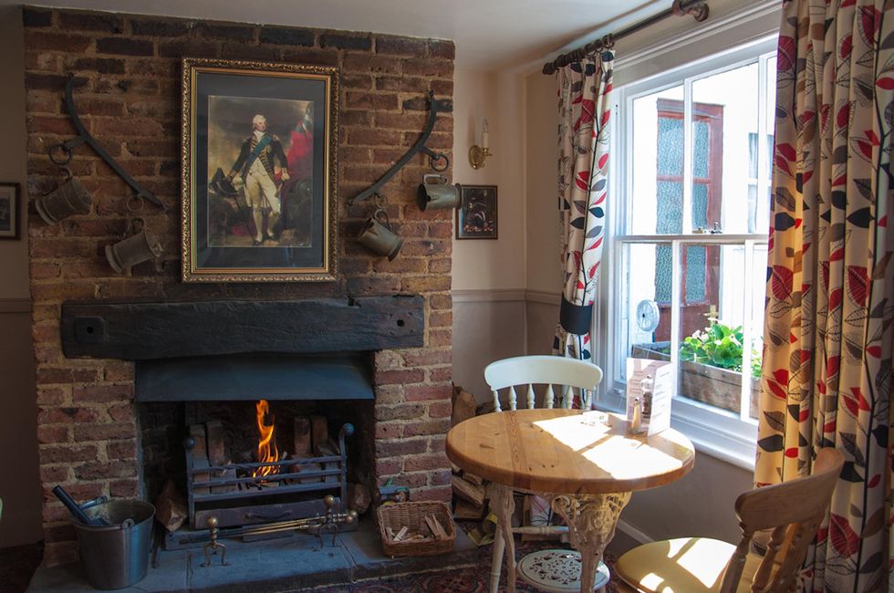 The King William IV - Mickleham interior.jpg