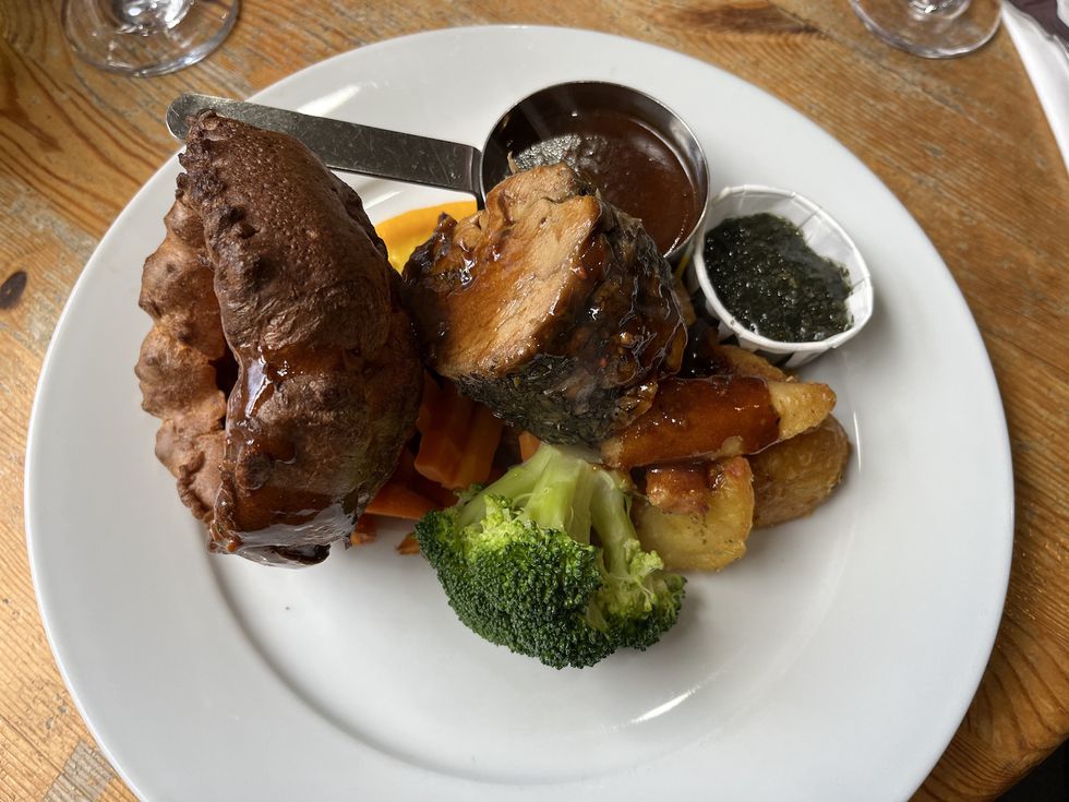 The King William IV - Mickleham sunday dinner image.jpeg